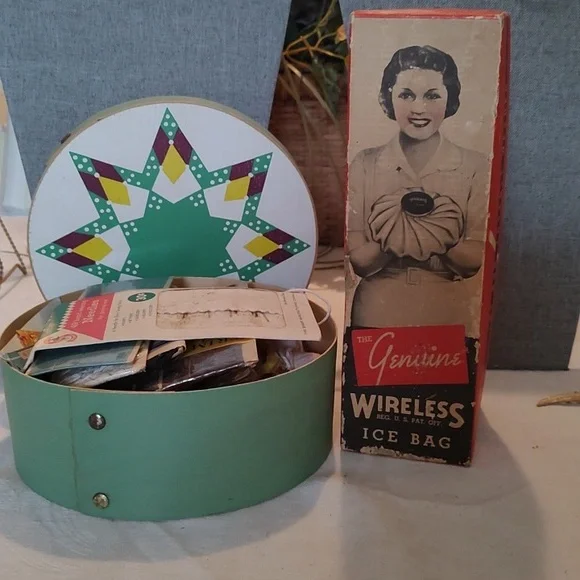 Two Pieces Of Vintage House Items - Picture 5 of 9